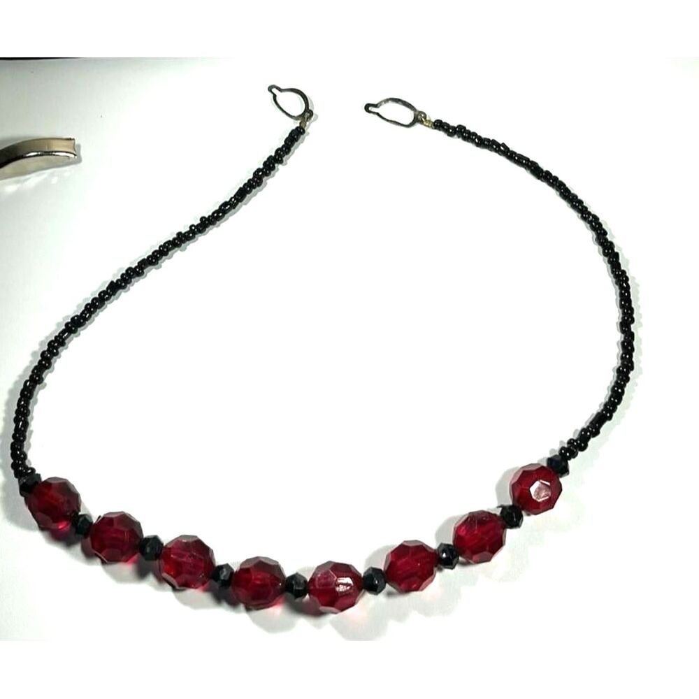 Vintage Eyeglasses Holder Red & Black Beaded 17" Classic Grannycore Cottagecore